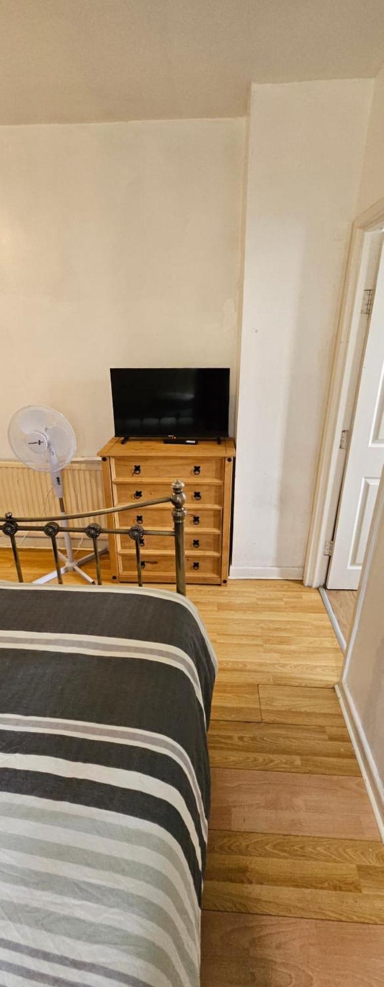 No Frills & Nothing Fancy 1 Bed Studio City Centre Cardiff Bagian luar foto