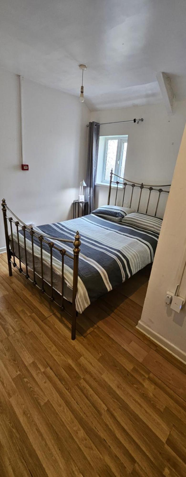 No Frills & Nothing Fancy 1 Bed Studio City Centre Cardiff Bagian luar foto